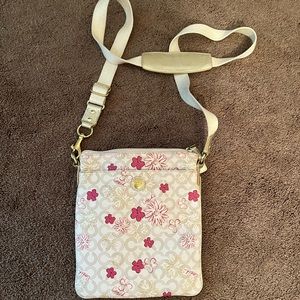 Coach crossbody messenger bag